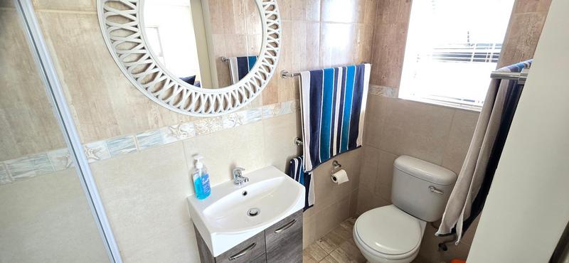 2 Bedroom Property for Sale in Reebok Western Cape